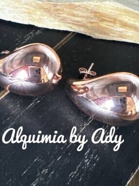 Monumental STUDS+ Rose gold raindrop  Earrings